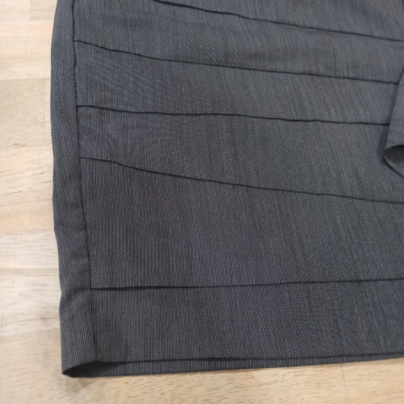 Speak 2 Me Women's Gray Pleated Mini Skirt Size 9 NWT - Picture 3 of 15